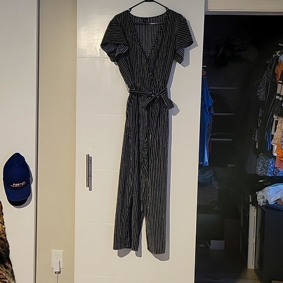 Wide leg jumpsuit - Picture 1 of 5